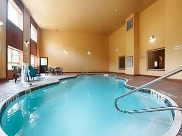 Western Devils Tower Hotel 2*